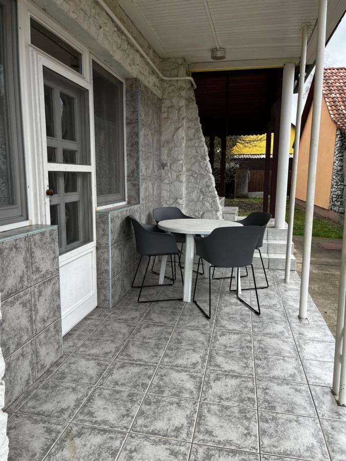 Benitta Vendeghaz Apartment Hajduszoboszlo Ngoại thất bức ảnh